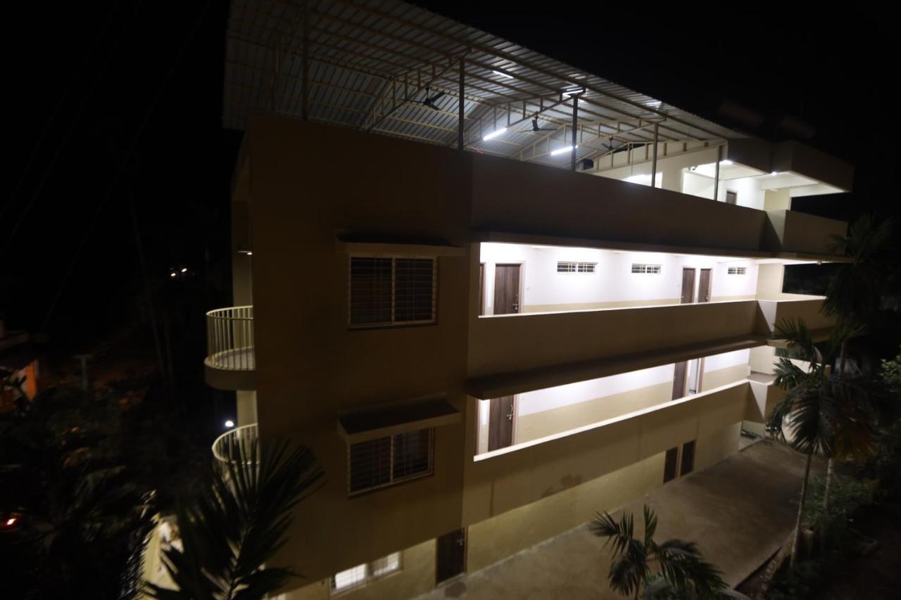 Shree Swami Samarth Resort Diveāgar 外观 照片
